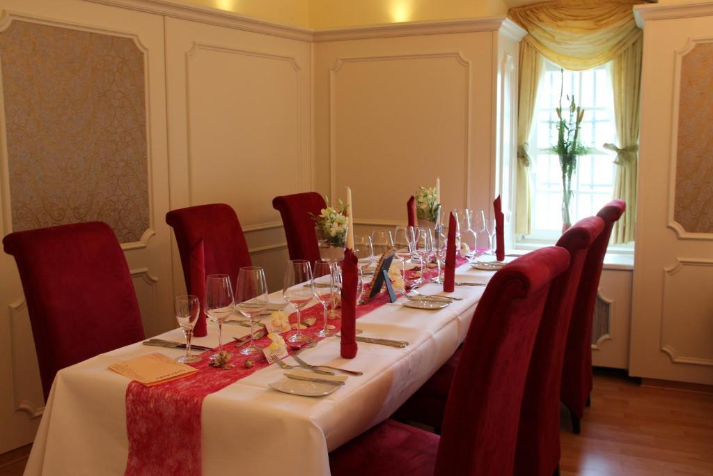 Schlosshotel 希尔施霍恩 外观 照片